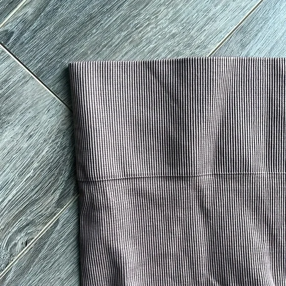 NWT The Group by Babaton Profile Seamless Leggings - Picture 2 of 4